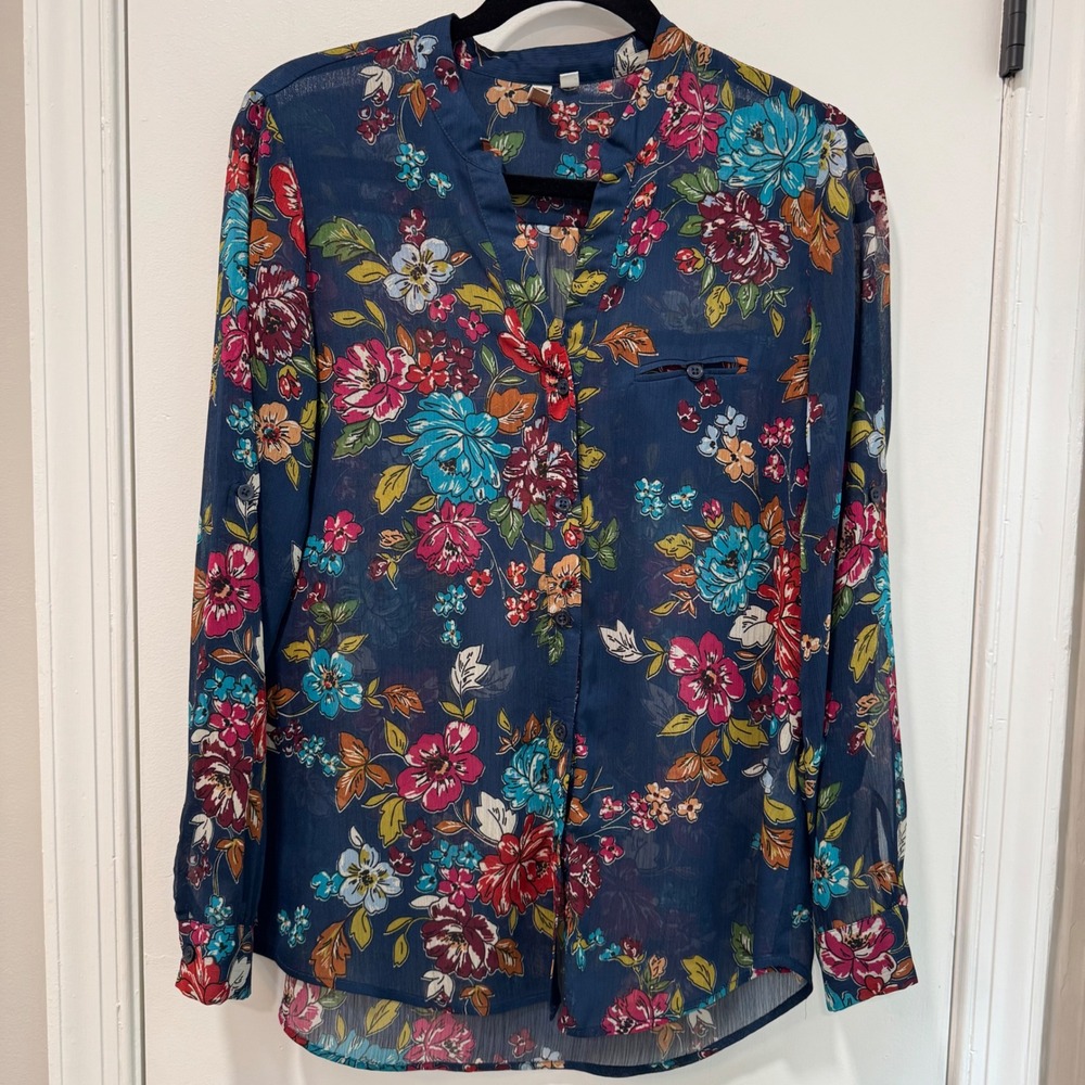 KUT from the Kloth Floral Blouse Sheer Long Sleeve Button Down size Small‎